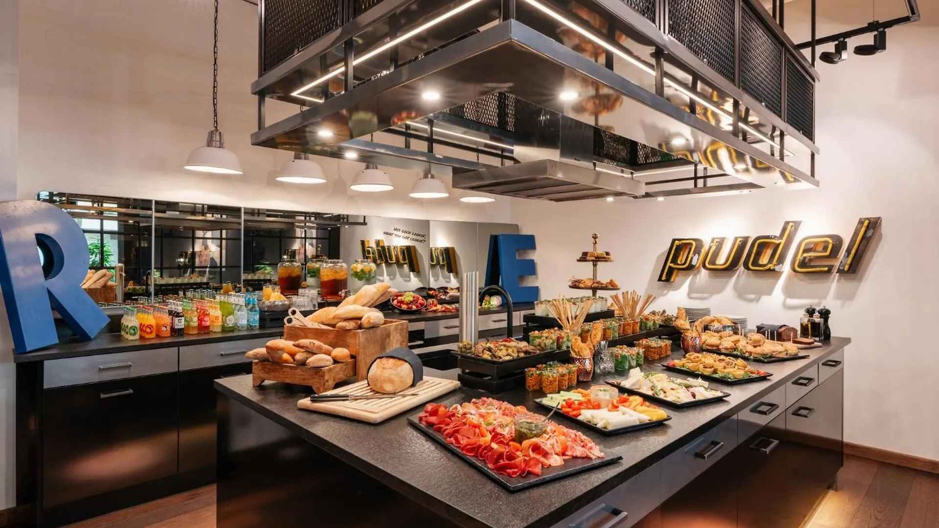 Ruby Leni Hotel Dusseldorf